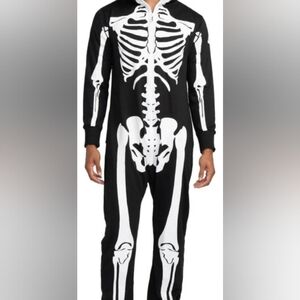 Tipsy Elves men’s skeleton - NWT Black and White
